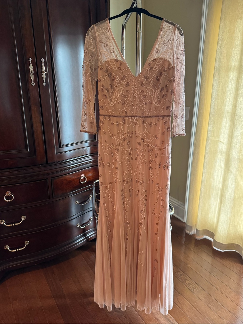 Adrianna Papell Beaded Floral Scroll Mesh Gown 3/4 Sleeve Size 8